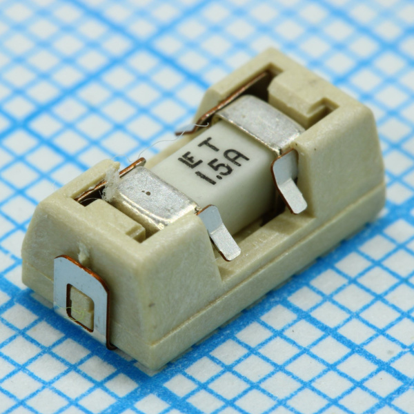 Предохранитель Littelfuse 015401.5DRT