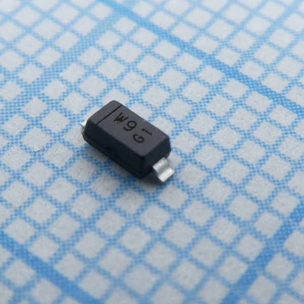 Стабилитрон BZT52C5V6
